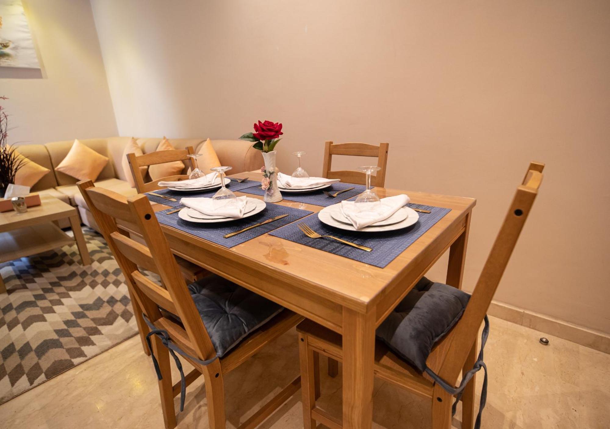 R101- Cosy And Stylish With King Size Bed- Belvedere * Casa Blanca