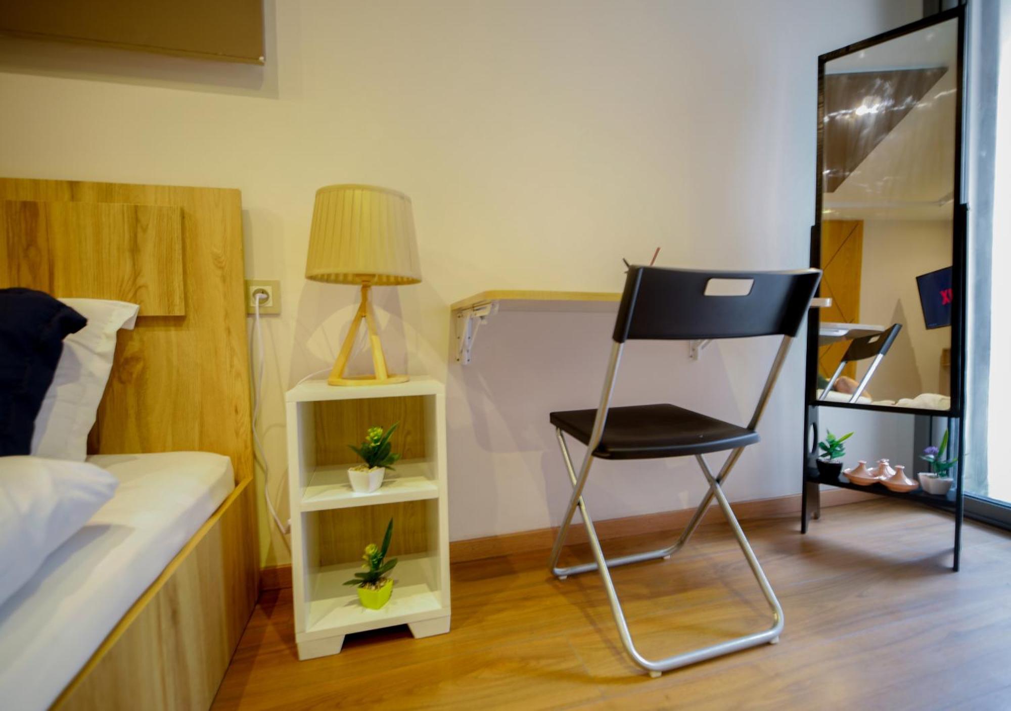 R101- Cosy And Stylish With King Size Bed- Belvedere Casa Blanca